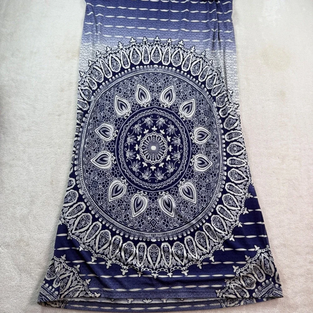 Mlle Gabrielle Women Blue‎ White Ombre Medallion Smocked Waist Maxi Dress Size M